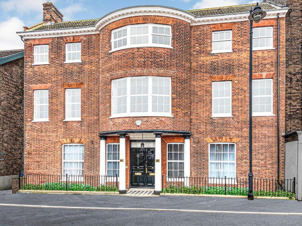 King Street Apartment - 2 Bed Great Yarmouth Bagian luar foto