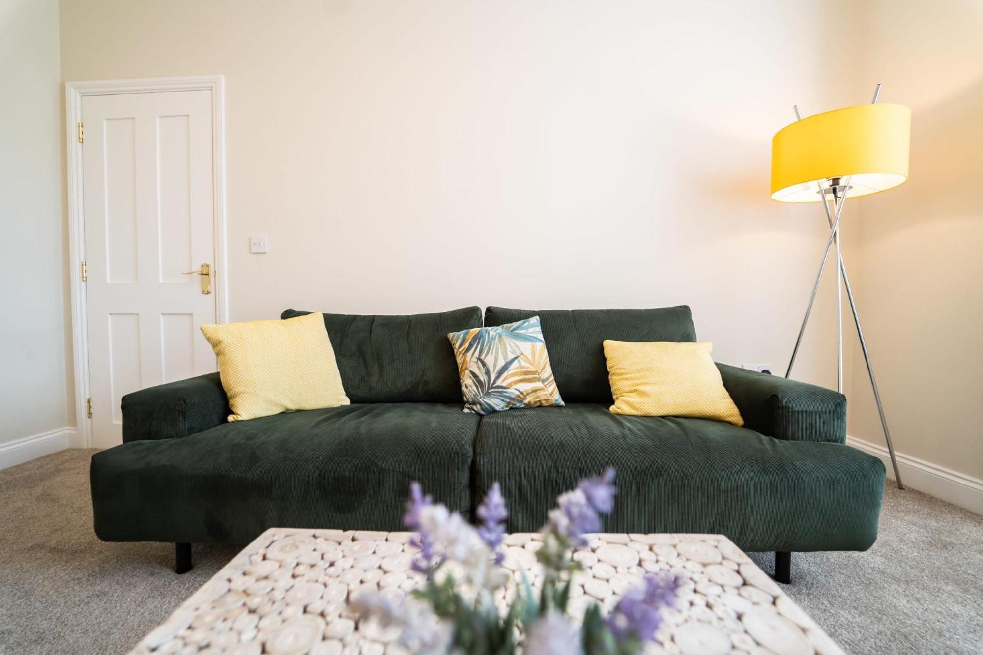King Street Apartment - 2 Bed Great Yarmouth Bagian luar foto